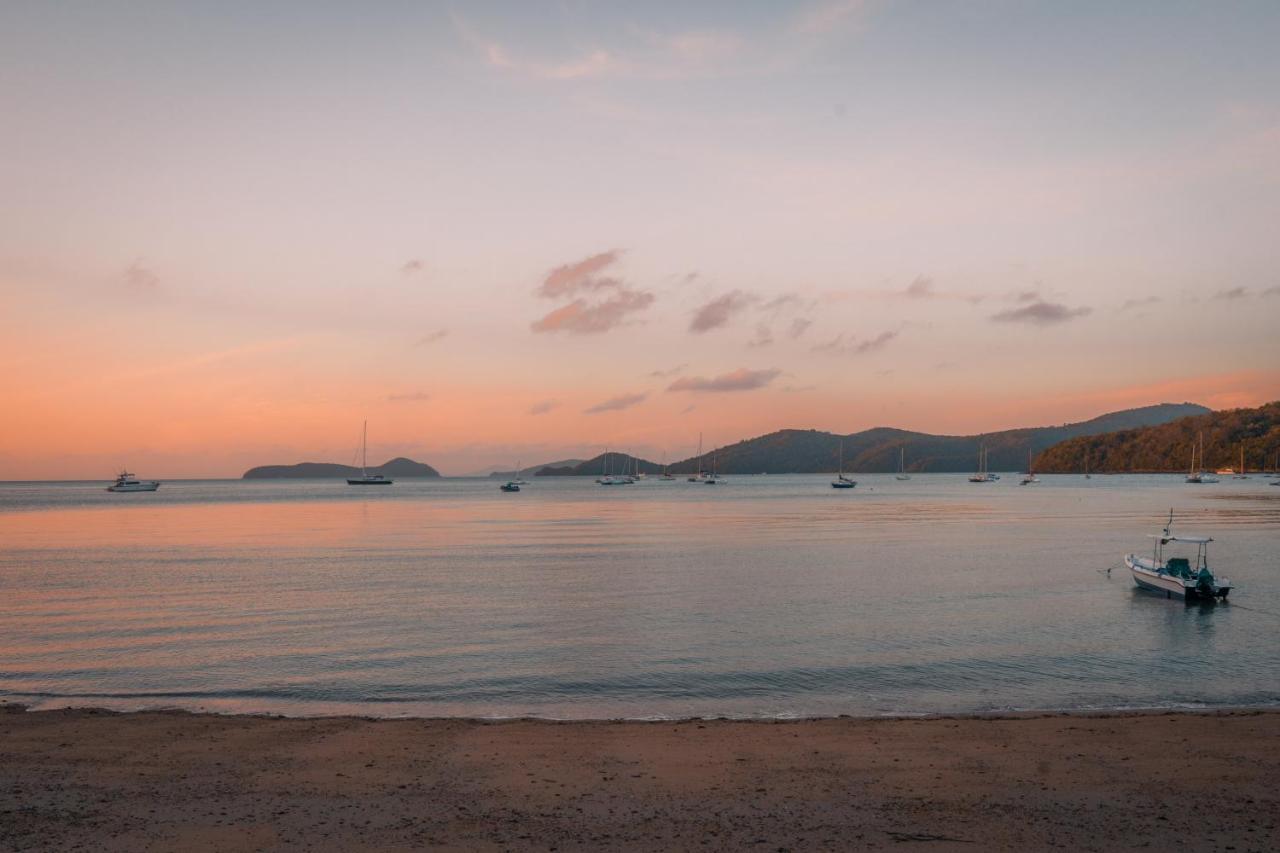 The Mooring Resort Cape Panwa Exterior photo